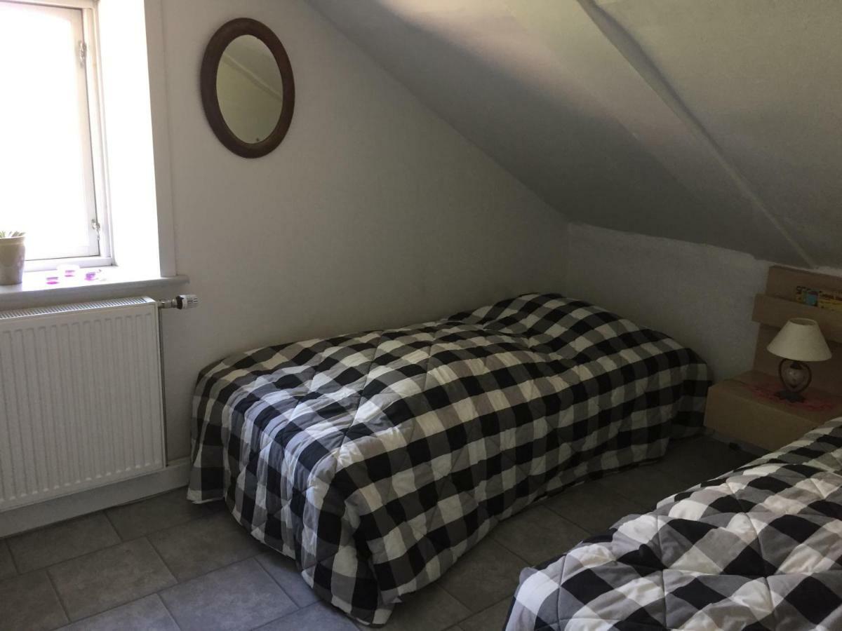 Anesminde Apartment Give Екстериор снимка